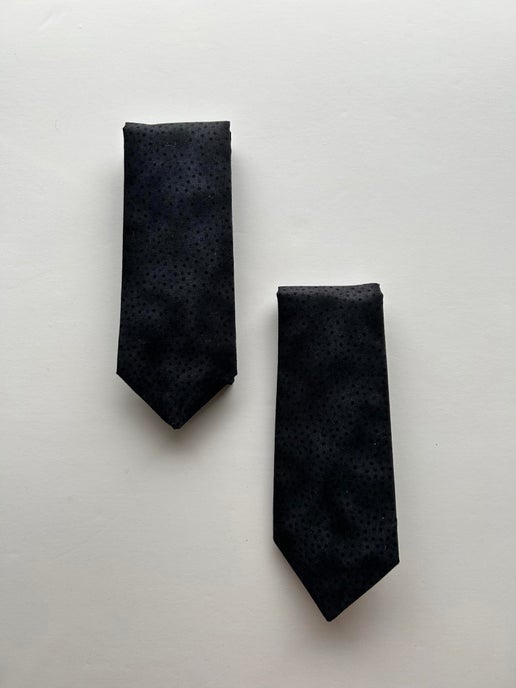 Spots- Black